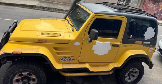 TROLLER T4 2.8 TETO RÍGIDO 12V TURBO INTERCOOLER DIESEL 2P MANUAL